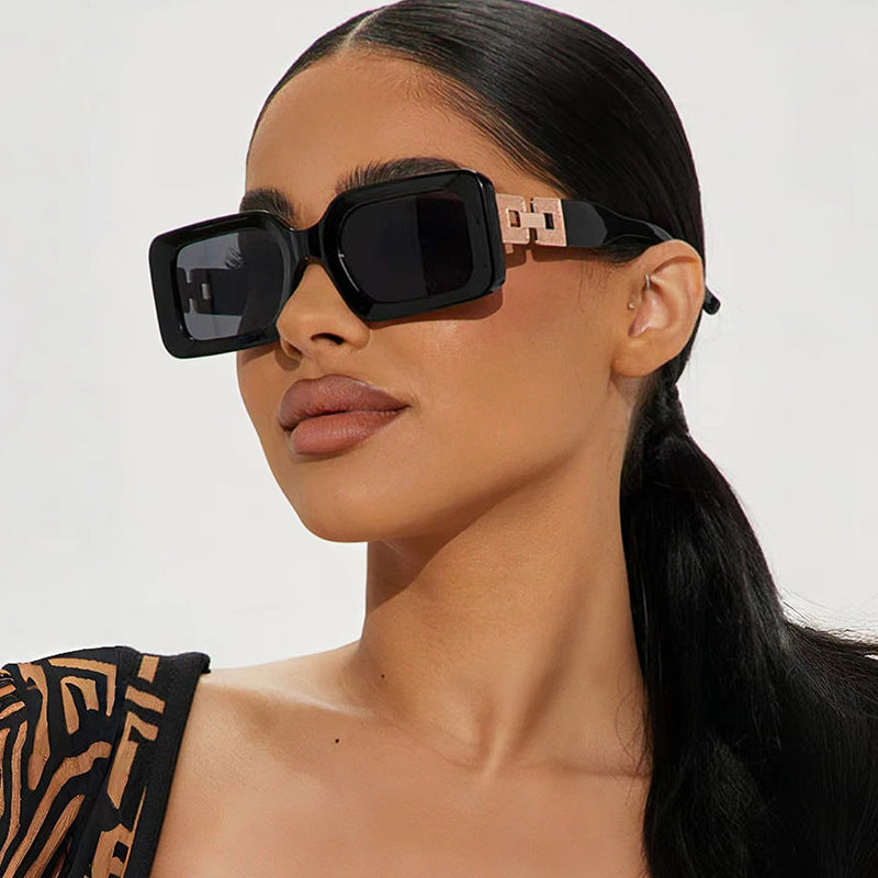 Gafas de sol con montura rectangular para mujer