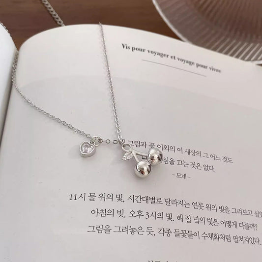 S925 Pure Silver Cherry Heart Necklace with Heart-shaped Sparkling Diamond Collarbone Chain