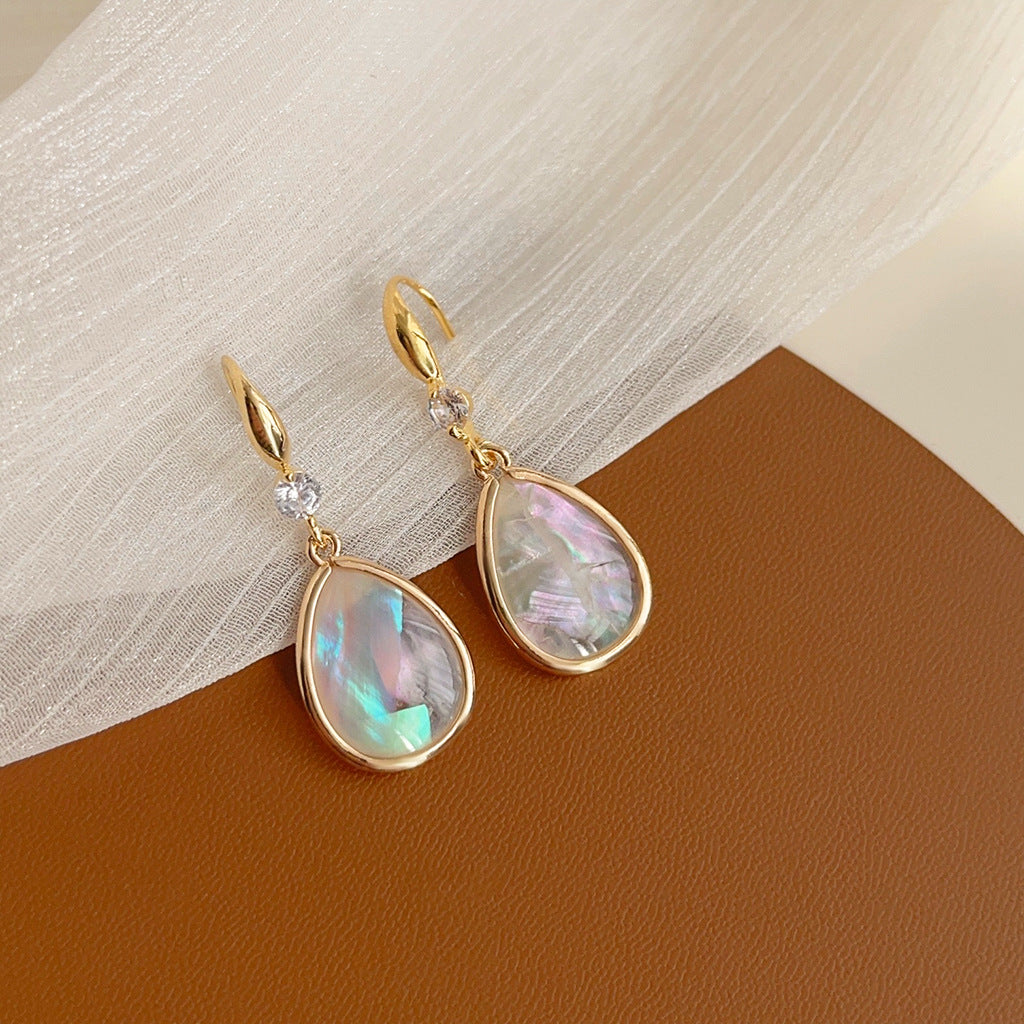 Pendientes de borlas de concha natural hechos a mano para mujer, estilo francés, nicho, pendientes de lujo ligeros, pendientes retro y de alta gama