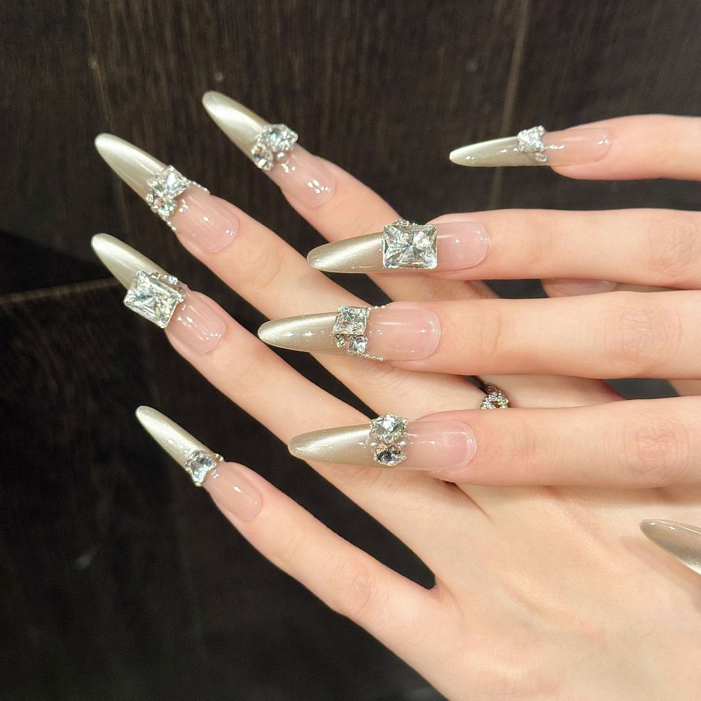Sparkling Atmosphere Side Light Cat Eye Boutique K9 Diamond Handmade Wearing Armor
