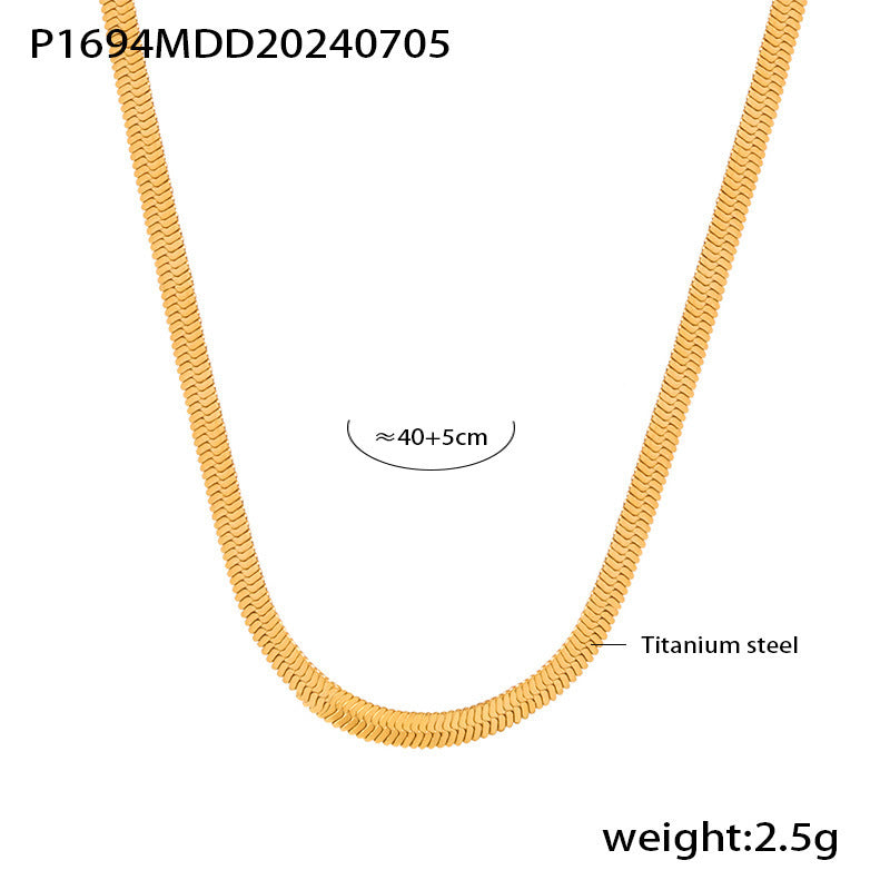 French Retro Oval Inlaid Zircon Copper Pendant, Titanium Steel Lock Chain, 18K Gold-plated Layered Style