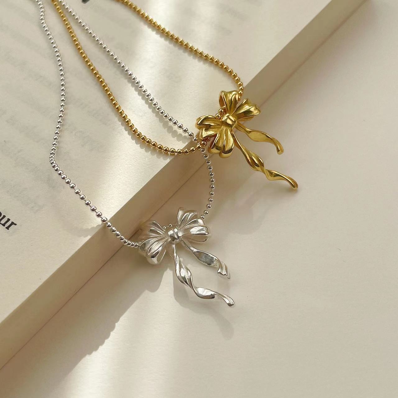 S925 Silver Geometric Ribbon Double Layered Bow Necklace Minimalist Round Bead Collarbone Chain