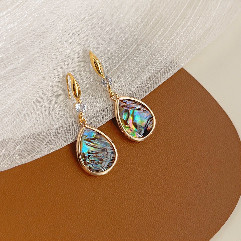Pendientes de borlas de concha natural hechos a mano para mujer, estilo francés, nicho, pendientes de lujo ligeros, pendientes retro y de alta gama
