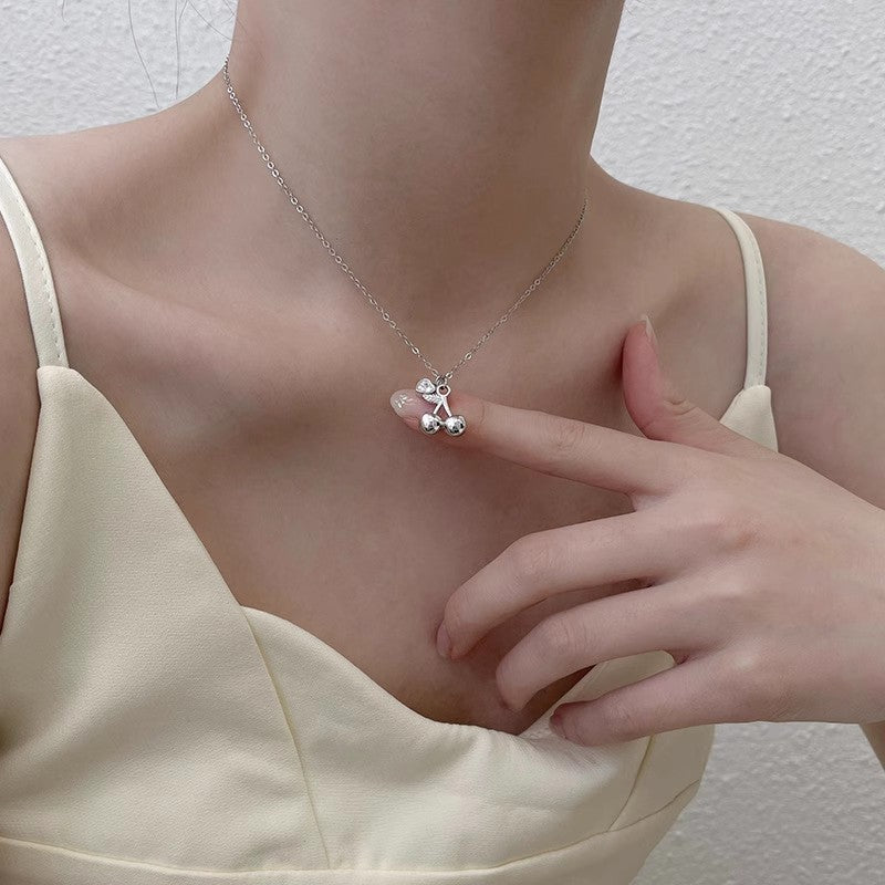 S925 Pure Silver Cherry Heart Necklace with Heart-shaped Sparkling Diamond Collarbone Chain
