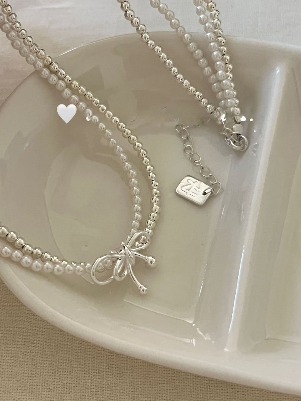 S925 Sterling Silver Bow Double Layered White Pearl Necklace Layered with High-end Collarbone Chain