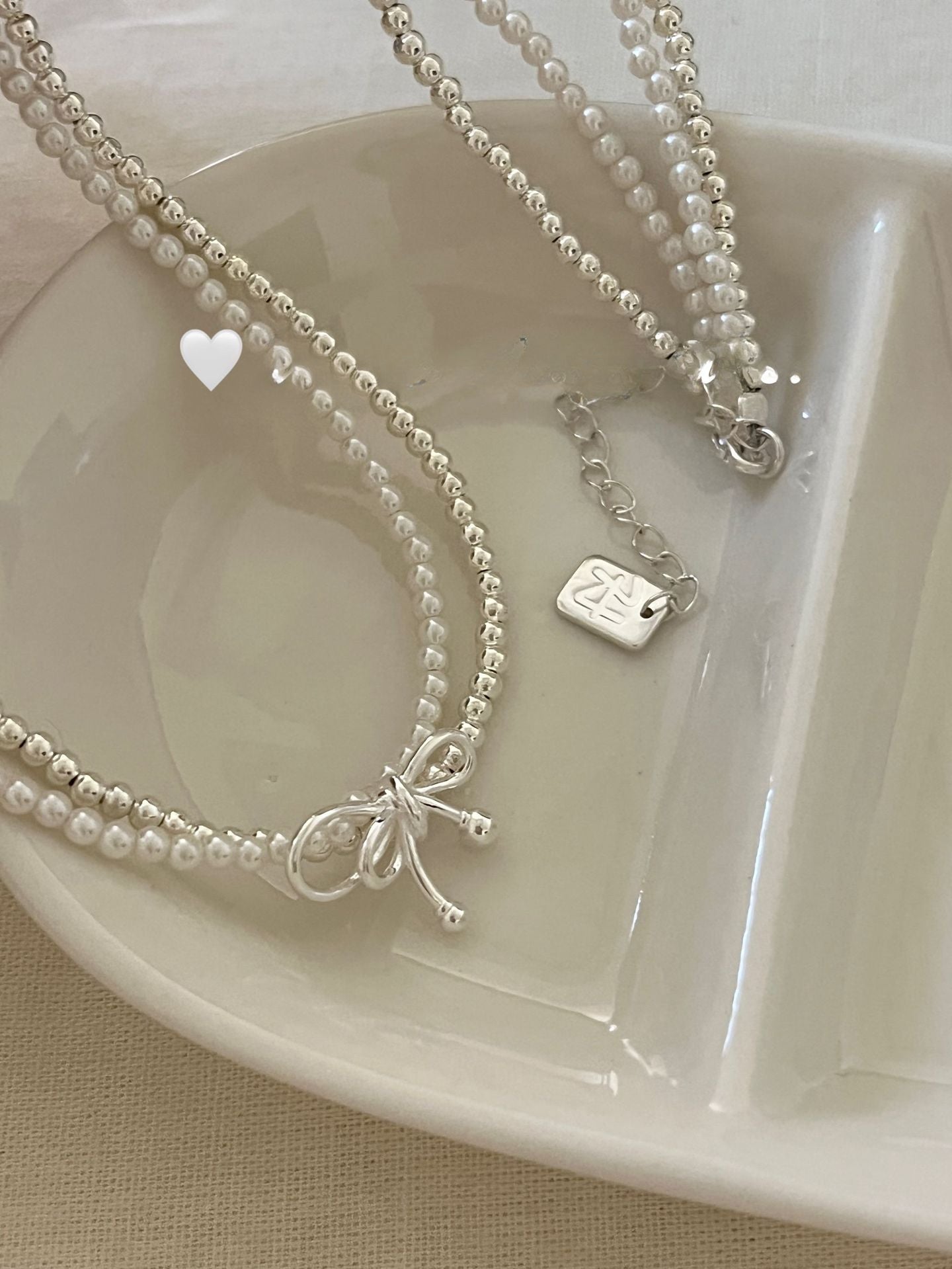 S925 Sterling Silver Bow Double Layered White Pearl Necklace Layered with High-end Collarbone Chain