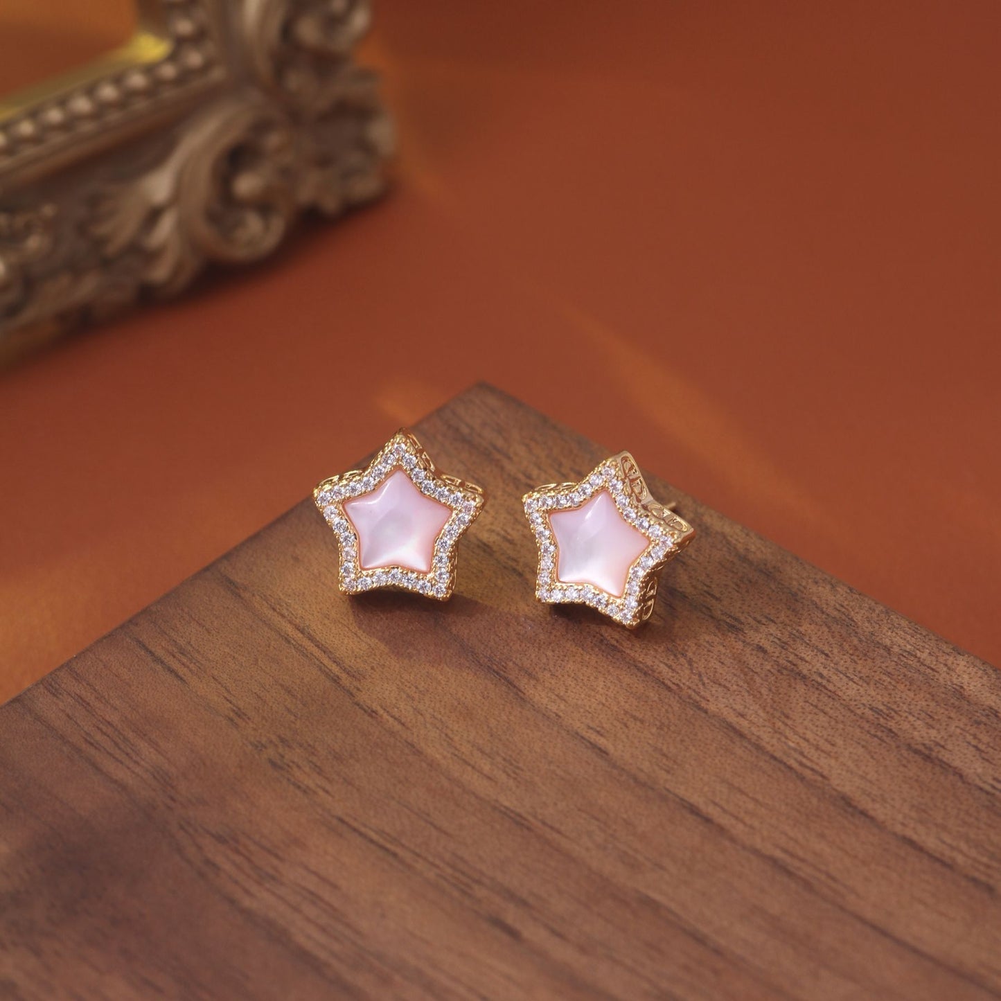 S925 Silver Needle Exquisite Micro Inlaid Zircon Pentagram Earrings Light Luxury Natural Powder Fritillary Earrings