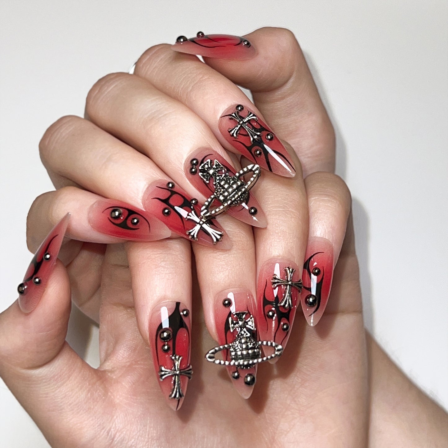 Wearing Armor Hot Selling Flame Star Cup Nail Art Almond Shaped Fake Nail Plate