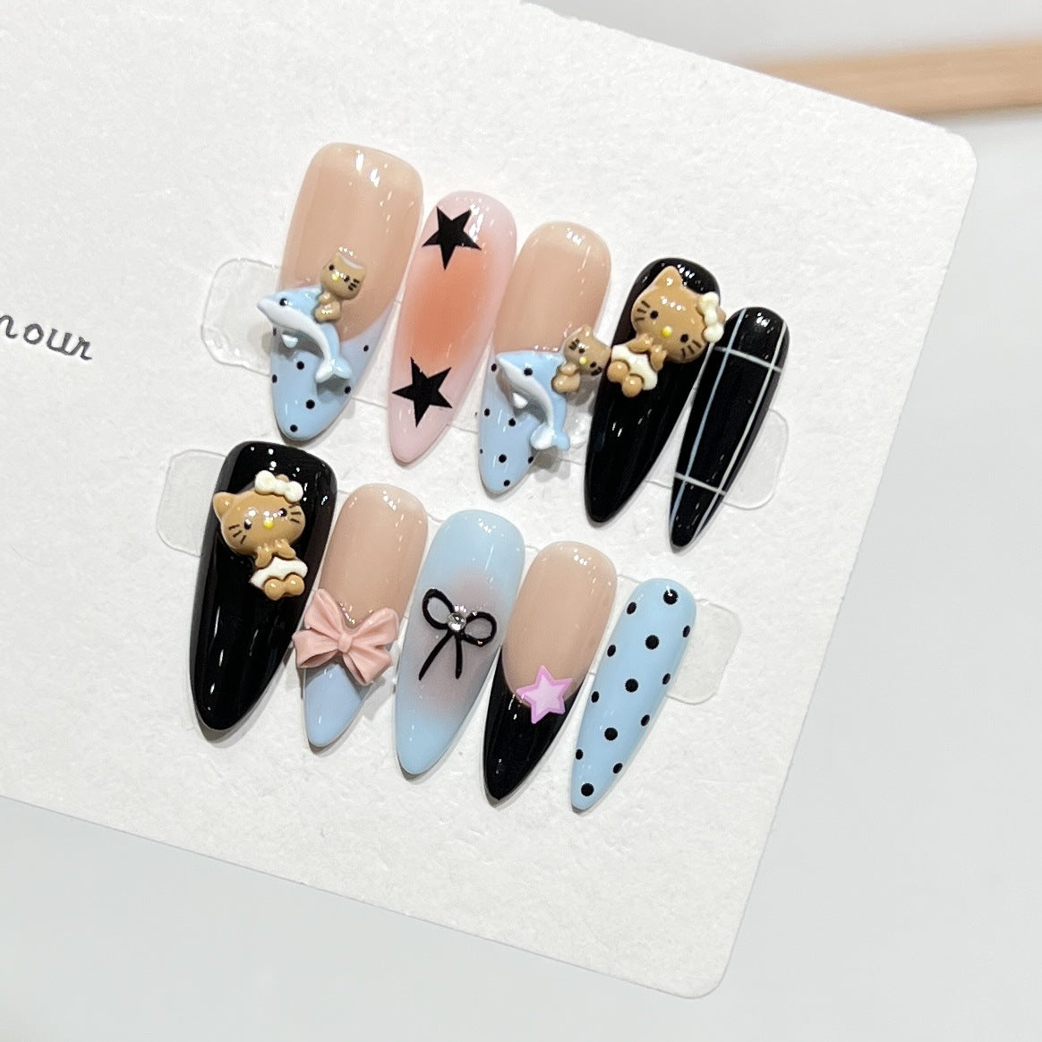 Wearing Handmade Nail, Sweet and Cool, Cute Red Cheeks, Dreamy Cartoon, Kitty Cat Detachable Nail Piece